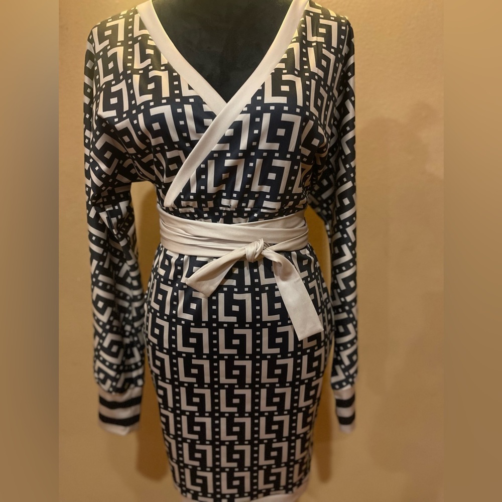 Geometric print long sleeve work dress Firm Price